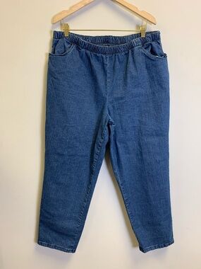 Chic Blue Denim Jeans with Embroidered Logo
